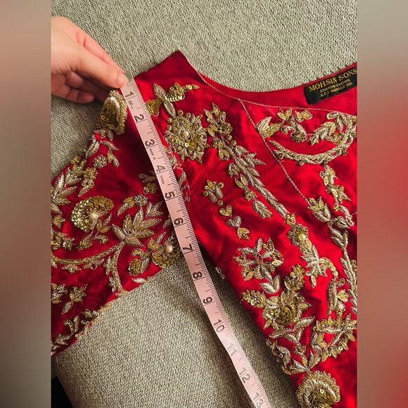Pakistani/Indian Red lehnga choli bridal collection. Only wore once. - Picture 12 of 17